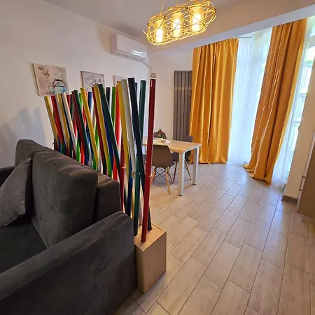 Mamaia Nord & Pool Apartament *