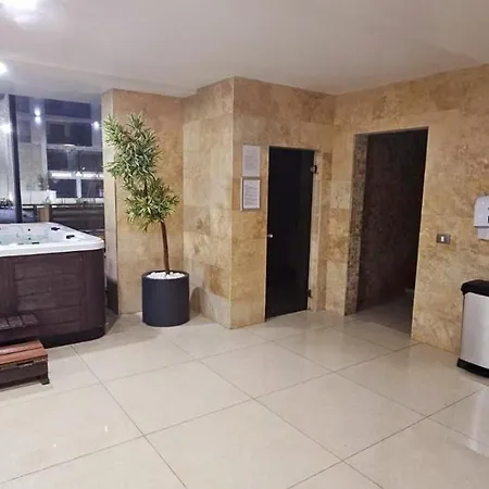Mamaia Nord & Pool Apartament *